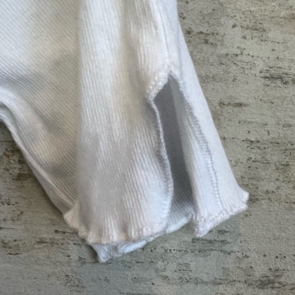 Intimately Free People White Short Sleeve Top Sz L Lettuce Hem Split Cuff - Picture 5 of 13